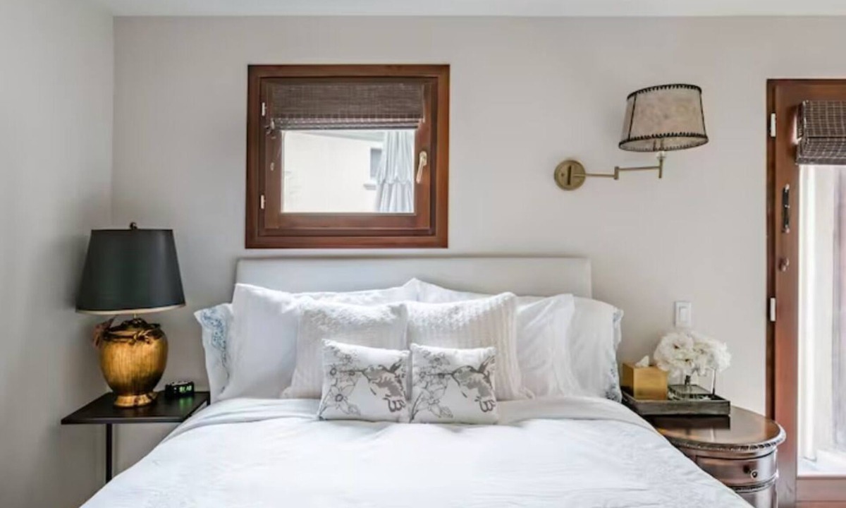Torrey Highlands Villa | Boutique Luxury in Upscale Area with Private Entry & Bath, Villa B