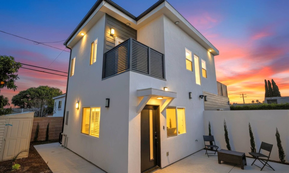 Torrance House | Brand New Standalone Dwelling in Southbay