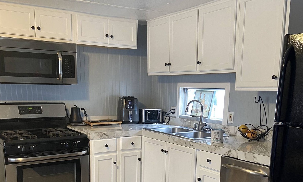 Lancaster Cabin | Cabin Style one bed room w/parking