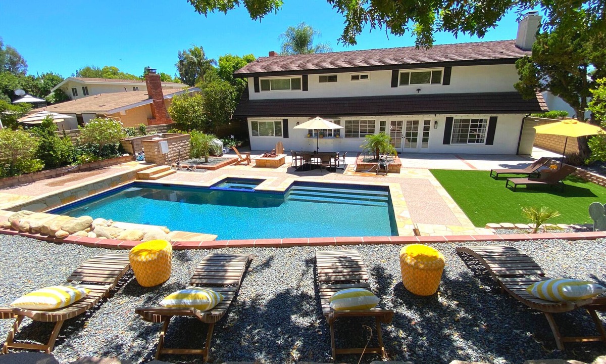 Calabasas House | Calabasas Oasis Retreat w/Pool,Jacuzzi,Gym &more!