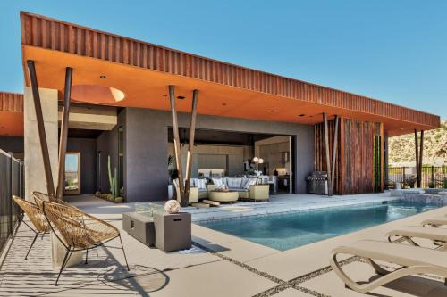 Yucca Valley House | Canyon Ridge by Fieldtrip Modern IndoorOutdoor Oasis w Views