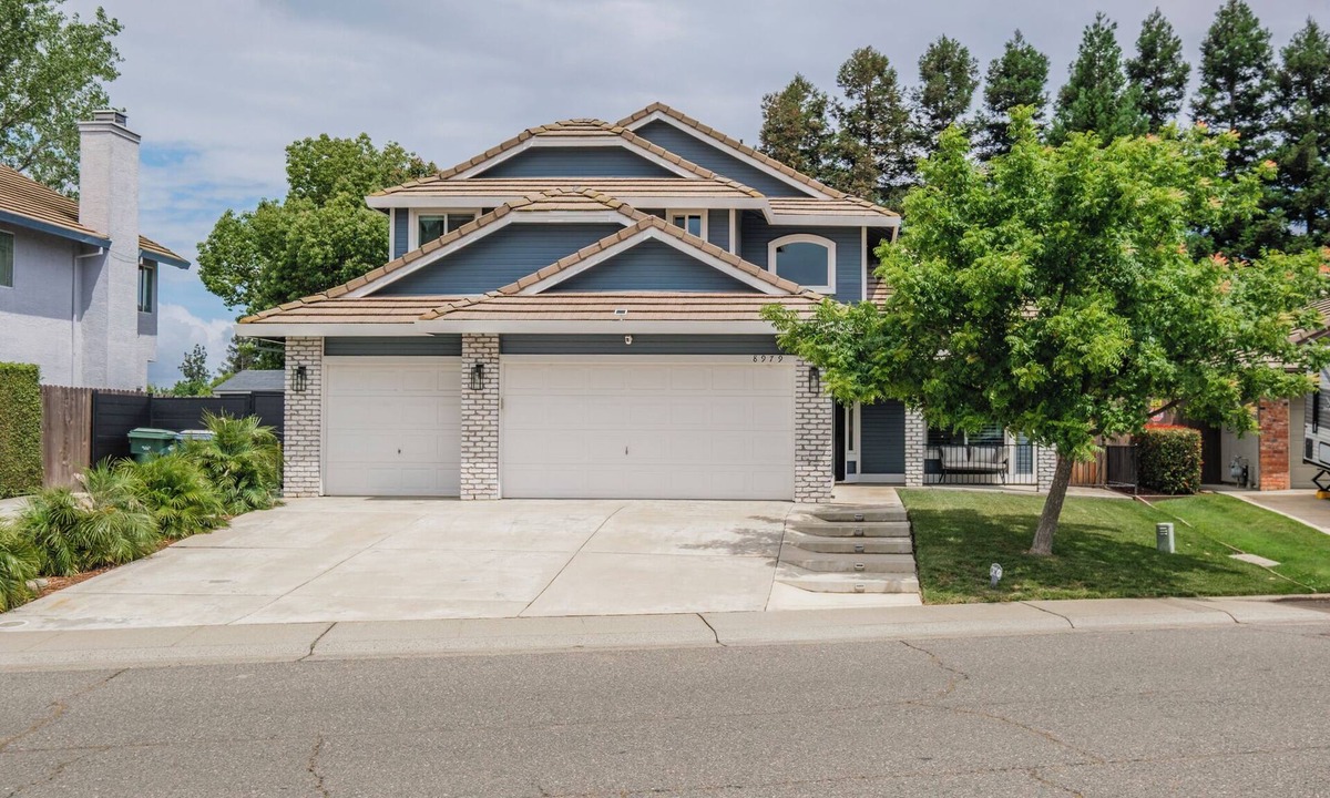 Sacramento House | Casa de Panda - 4-bedroom house with heated pool