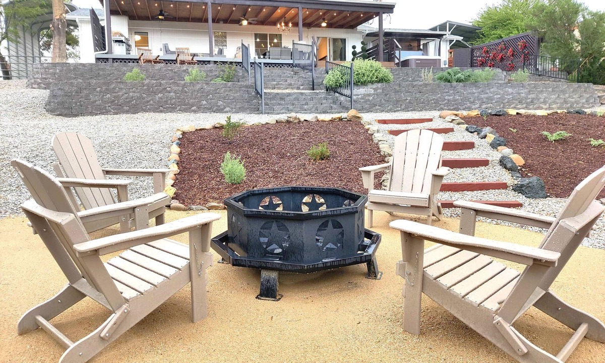 Paso Robles House | Casa Robles -BBQ, Spa and Firepit!