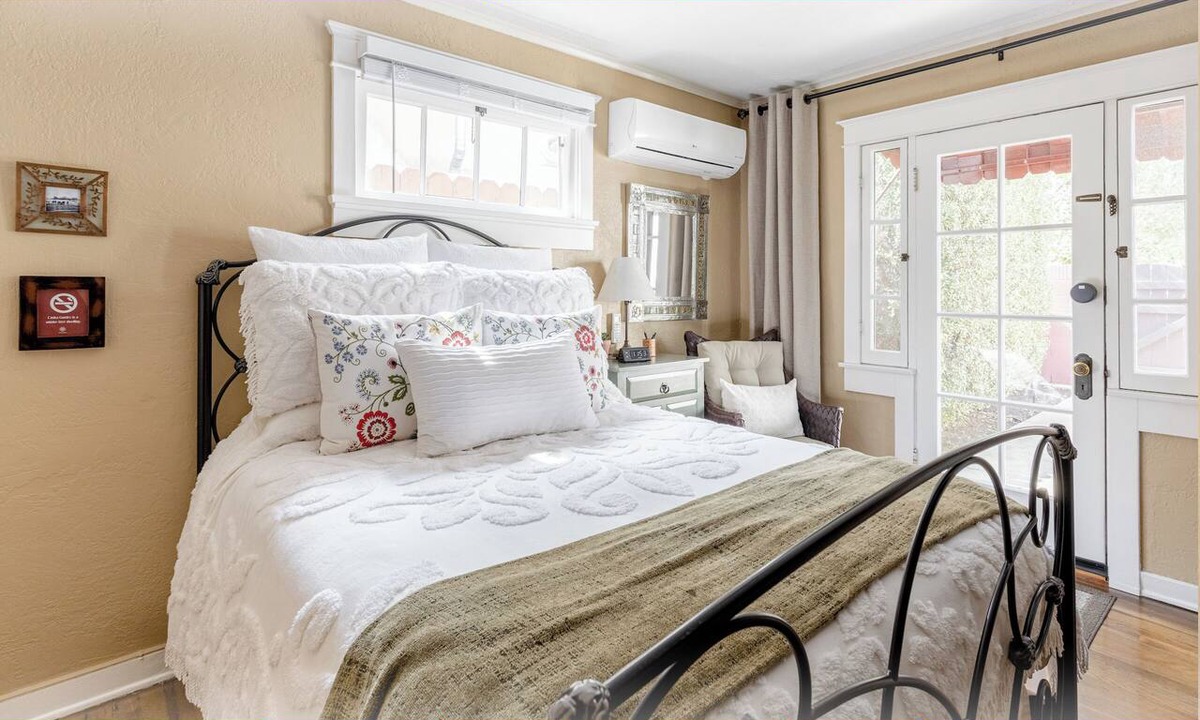 Cal Heights House | Casita Gundry- Boutique Hideaway, LA's World Cup Home Base