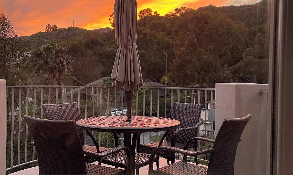 Avalon Apartment | Catalina Haven - Private, Unique Guest House with views in Avalon