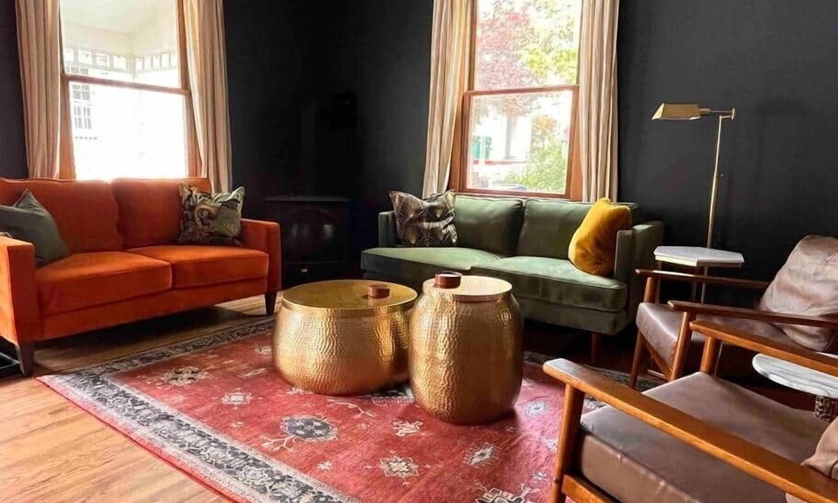 Nevada City Hotel | Centrally located 2 houses- Great for large groups!