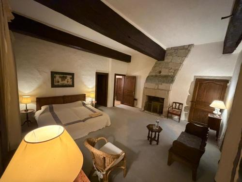 Genevois House | Château de Savigny - Suite Ours