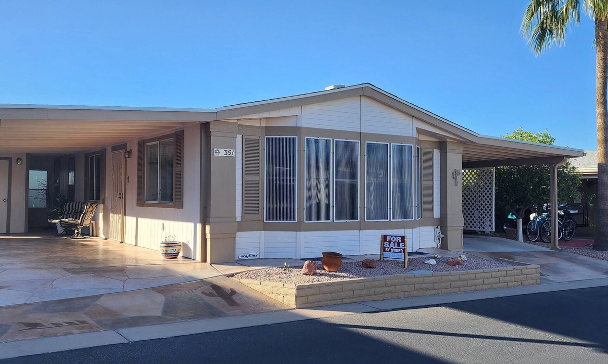 East Mesa House | Charming 2-bedroom 2 bath house with AC in a gated 55 and over community in Mesa