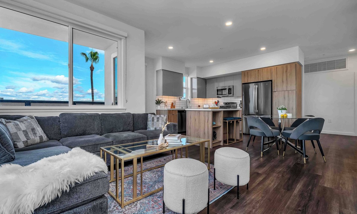 Santa Ana Apartment | Charming 2-bedroom apartment with AC, fitness room in tranquil Santa Ana