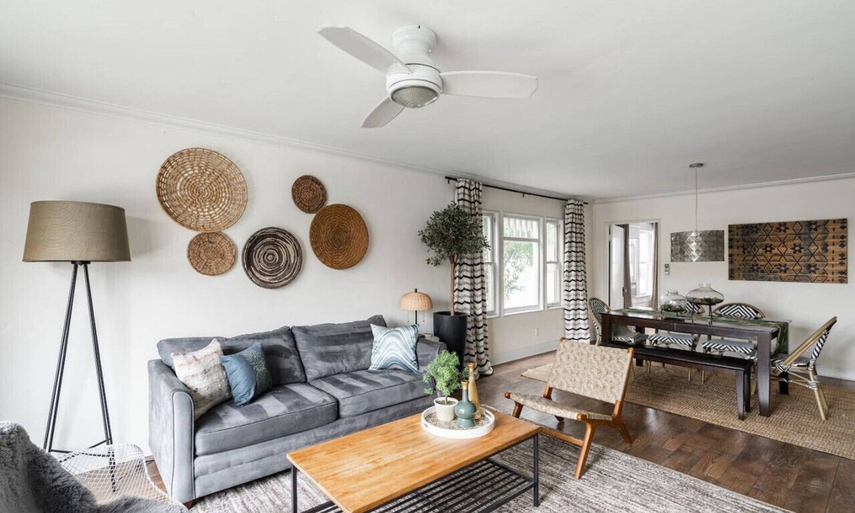 University Heights Apartment | Charming Hillcrest 2br Chef`s Kitchen + Fast Wifi