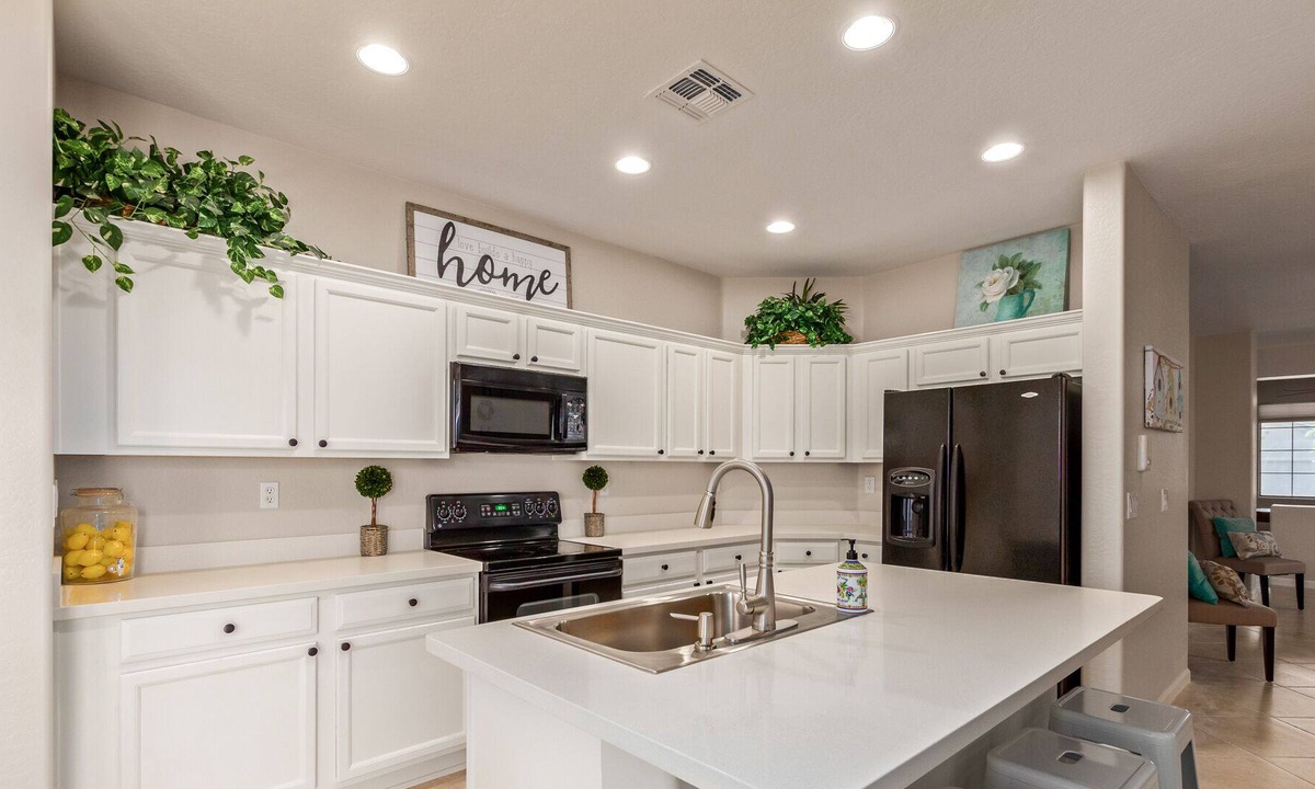 Anthem House | Charming Newly Remodeled and Ready For Long/Short Term Rental
