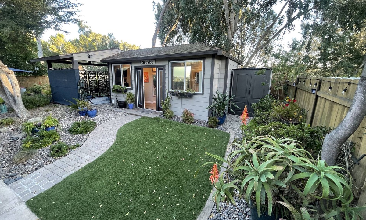 Del Mar Heights Apartment | Charming Peaceful Coastal Seaside Del Mar Studio/Minutes from Beach