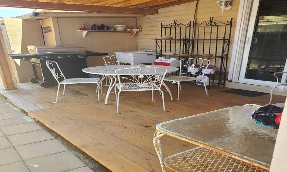 Townsite Cottage | Cheerful,quiet, 2bd 1 bath home + patio, pool, , walk to beach