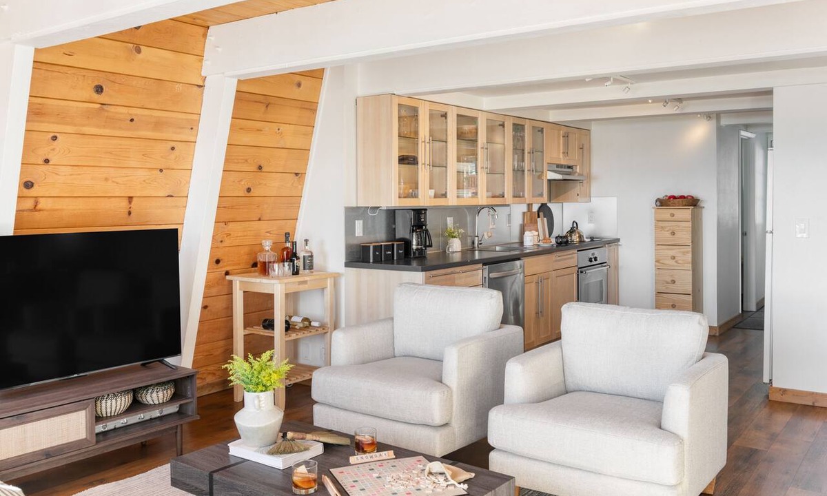 Tahoe Woods Apartment | Chickaree & Chickadee Buyout by AvantStay | 2 Sister Cabins