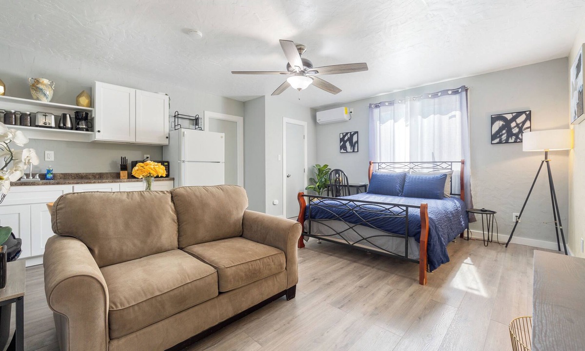 Citrus Heights Apartment | Citrus Heights Studio - Private Entry - Parking