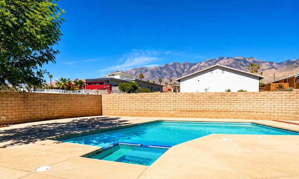 Palm Springs House | Classy 70-ies style home with Mineralized Spa