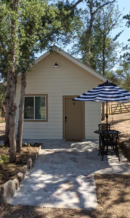 Dunlap House | Clingan's Junction Cottage #4
