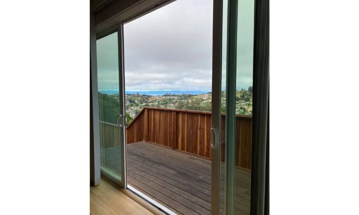 Castro Valley House | Close to San Francisco, Quiet family home with views!