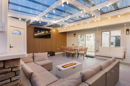 Sunset Beach Apartment | Coastal Cove by AvantStay