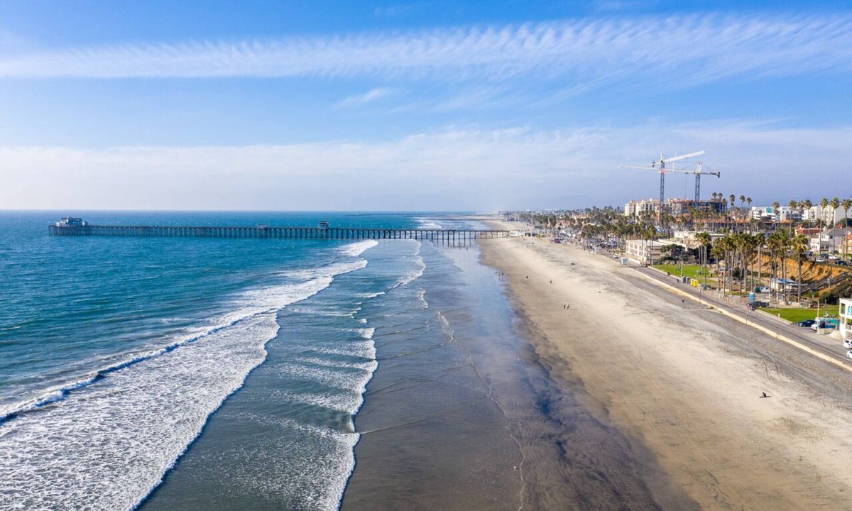 Townsite House | Coastal urban Castle w/giant Ocean view Deck -BBQ and A/C-100 steps to beach!