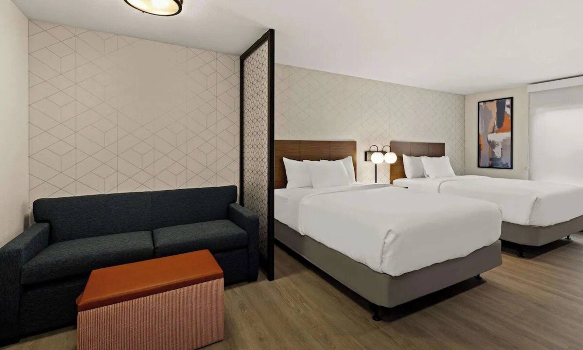 Temecula Hotel | Comfort in Style | Old Town Temecula - 2.6 mi | Free Parking & Pet-Friendly