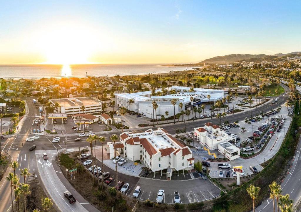 Pierpont Bay Hotel | Comfort Inn & Suites Ventura Beach