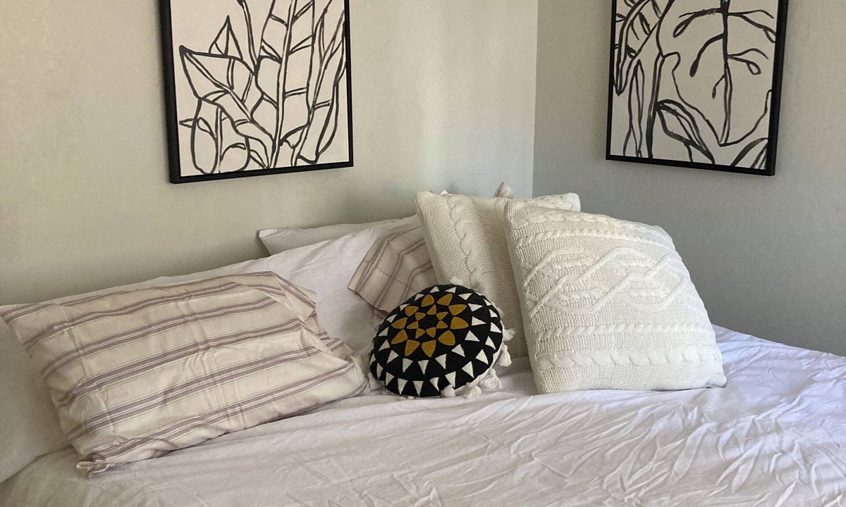 Chico Cottage | Comfy Boho bungalow . Hidden away and private.
