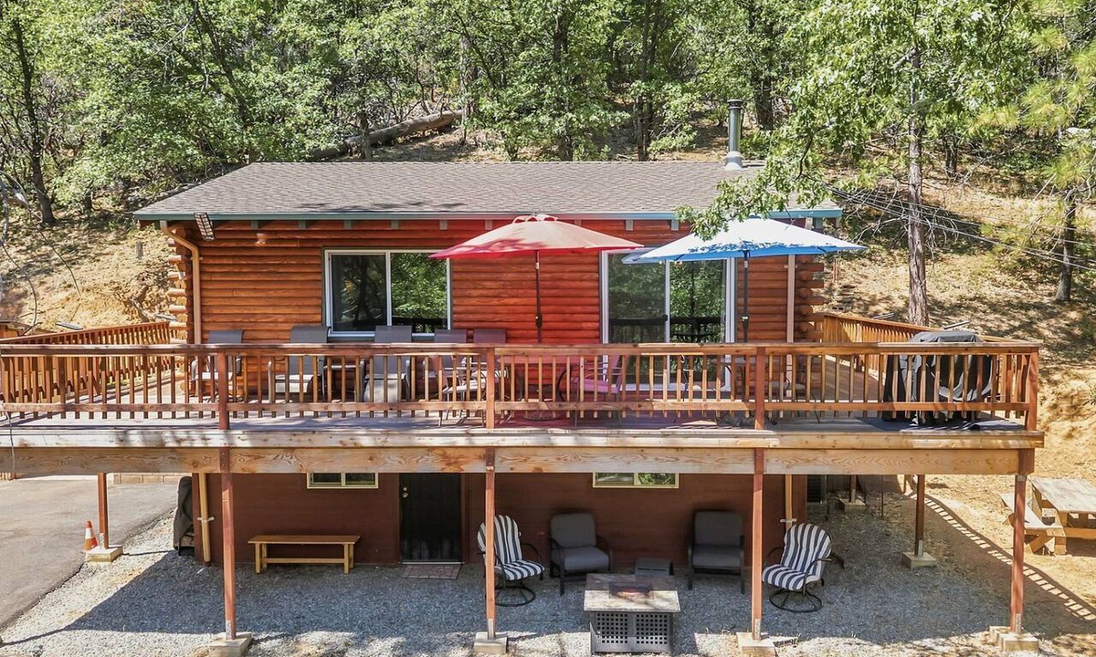 Phoenix Lake-Cedar Ridge Cabin | Community Lake Access: Peaceful Cabin in Sonora!