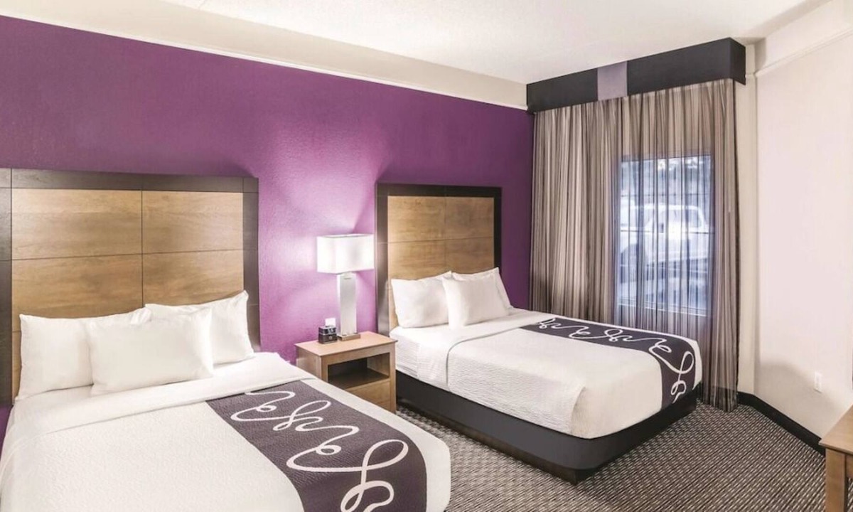 Woodlands Village House | Convenient Stay, Superb Location! 3 Comfortable Units, Pool, Free Breakfast
