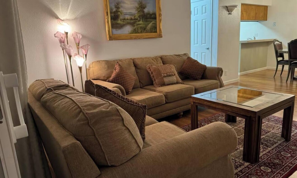 Concord Apartment | Cozy 1-bedroom apartment in beautiful Concord 1 mile away from concord pavillion