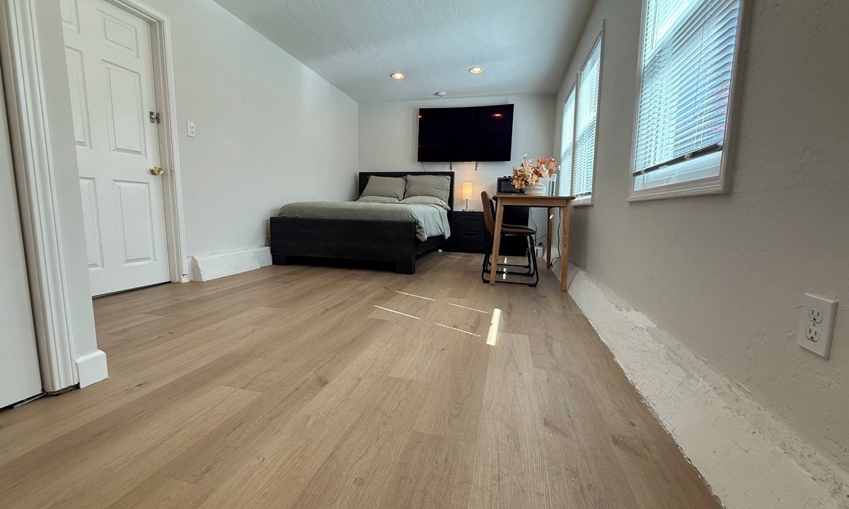 Estudillo Estates - Glen House | Cozy 1-bedroom in lovely San Leandro with private entrance