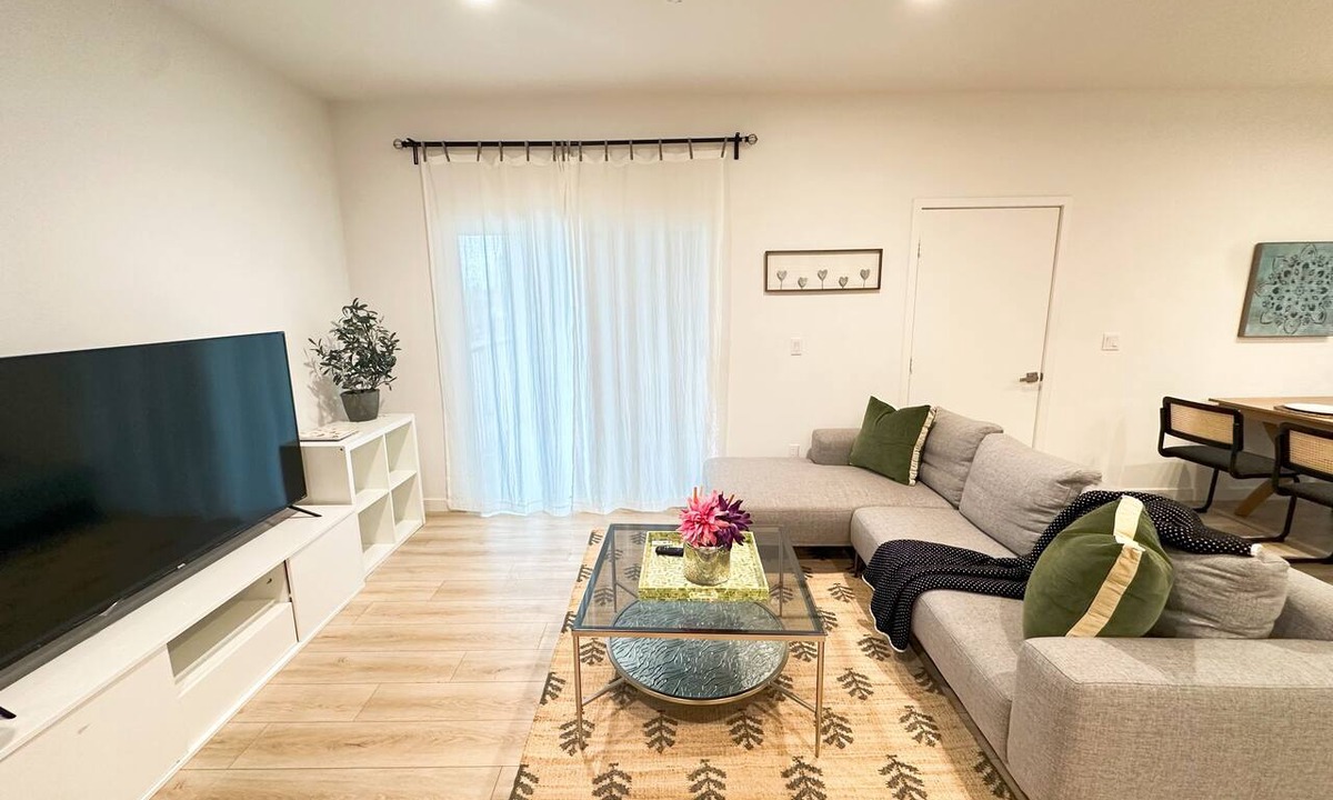 Westmont Apartment | Cozy 2-bedroom apt West University Health Sciences Pomona