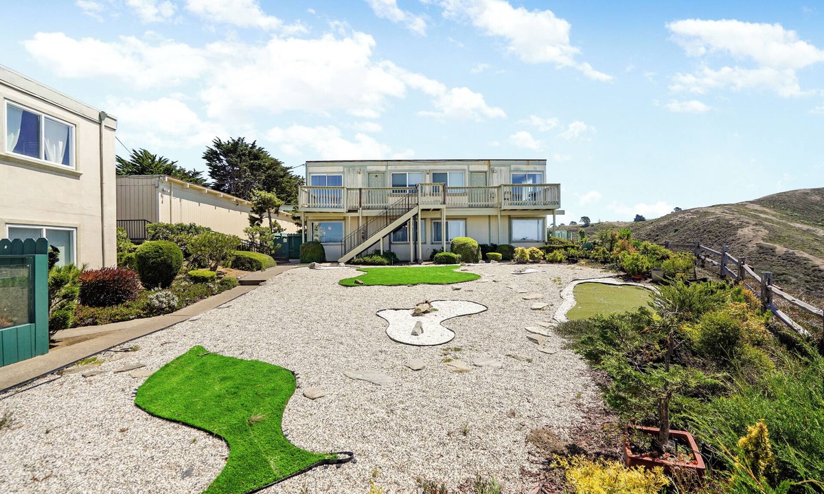 Pacifica Apartment | Cozy 2-Bedroom Retreat in Pacifica