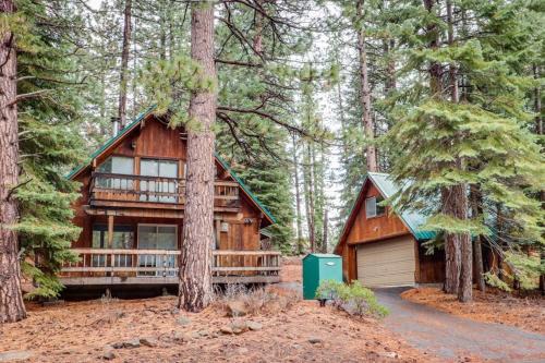 Truckee Ski Chalet | Cozy Cabin near Slopes with Spectacular Starry Skies
