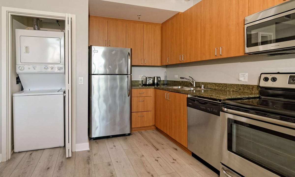 East Village Condo | Cozy Condo in Downtown San Diego w/Free Parking