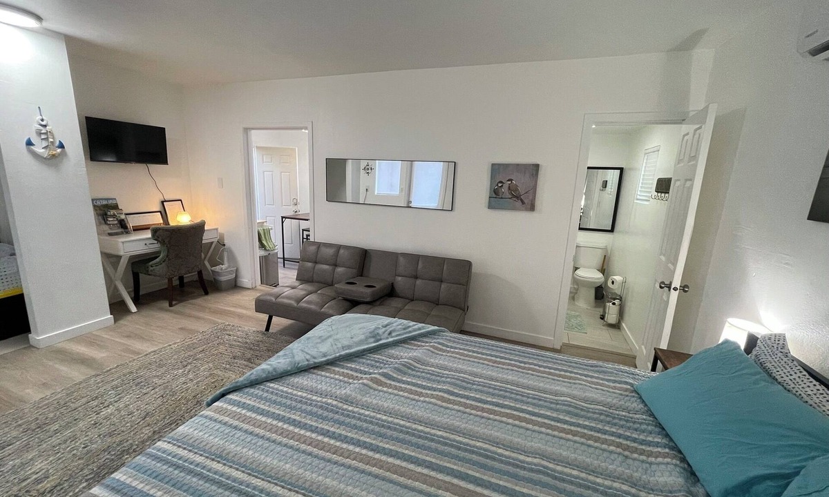 East Side Capistrano Cottage | Cozy Cottage Near Oceanside Pier - Remodeled & Brand New