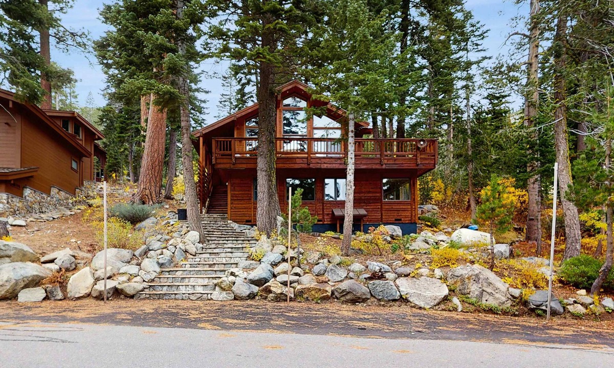 Alpine Meadows House | Cozy Private Mountain Retreat with Nearby Pond, Hot Tub, Pool Table
