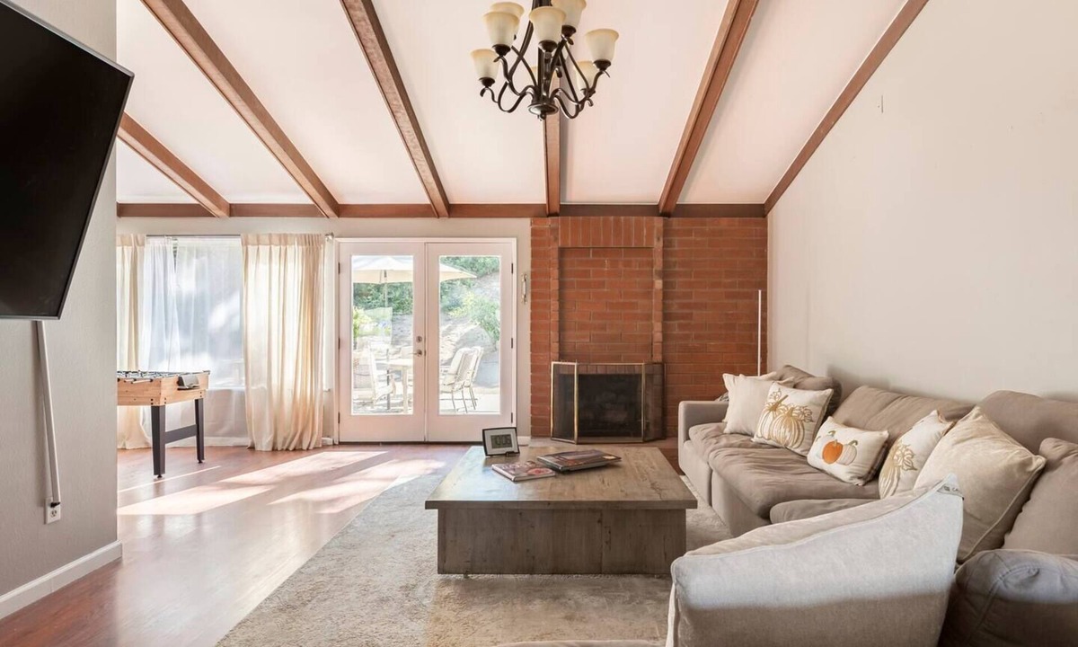Rancho Bernardo House | Cozy Spacious Home w/fireplace, close to attractions! Poway/Rancho Bernardonn