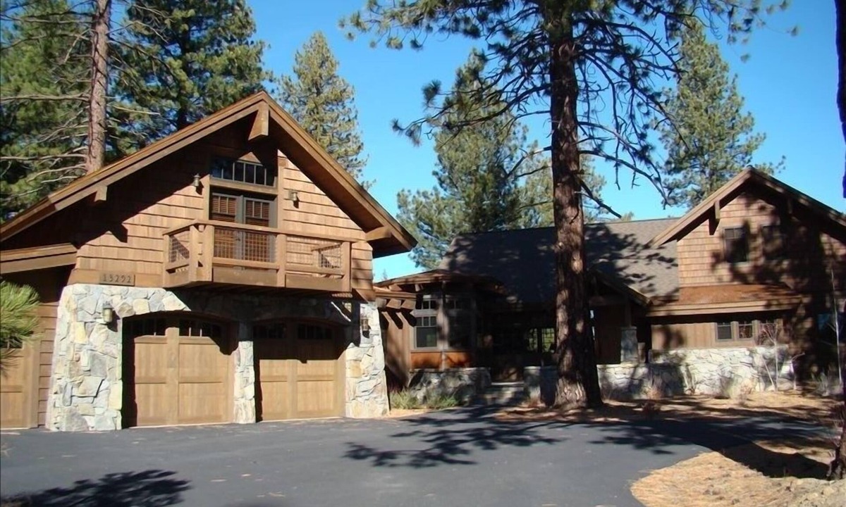 Truckee House | Custom Old Greenwood Home - 4 Bedroom, 4.5 Baths