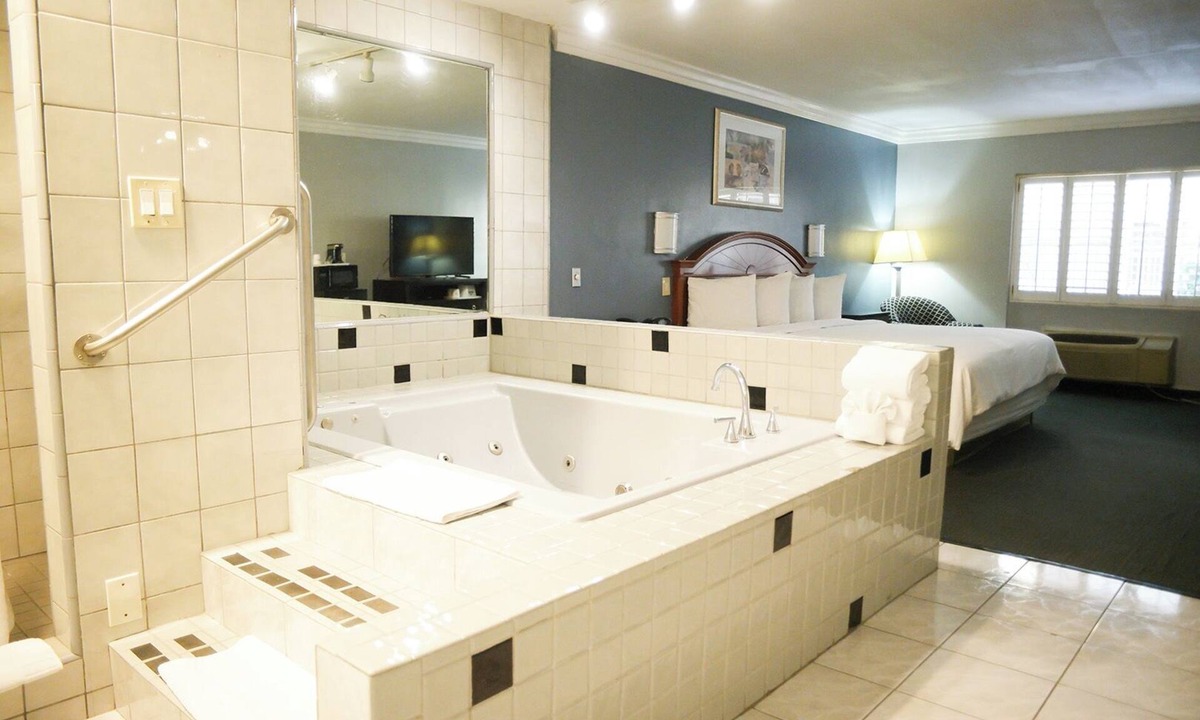 West Covina Hotel | Days Inn by Wyndham West Covina