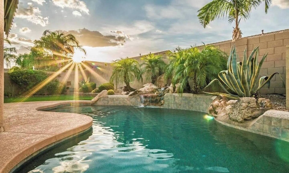 Tramonto House | Desert Escape w/Private Pool & Jet Tub, 3BR Home