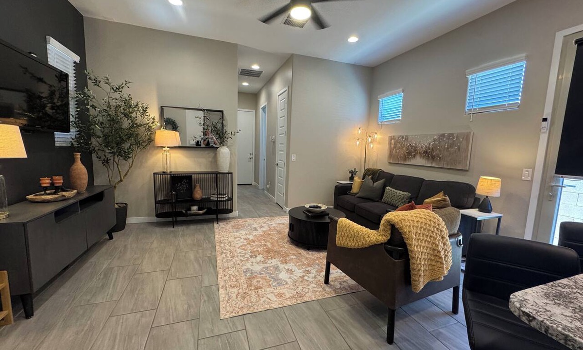 Pasqualetti Mountain Ranch Apartment | Desert Olive Retreat - Sleeps 4- 5 min fr Verrado Marketplace 30 min fr airport