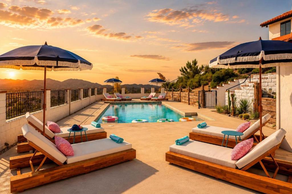 Yucca Valley Villa | Desert Sunsets - Wellness Villa - Pool Sauna & Speakeasy