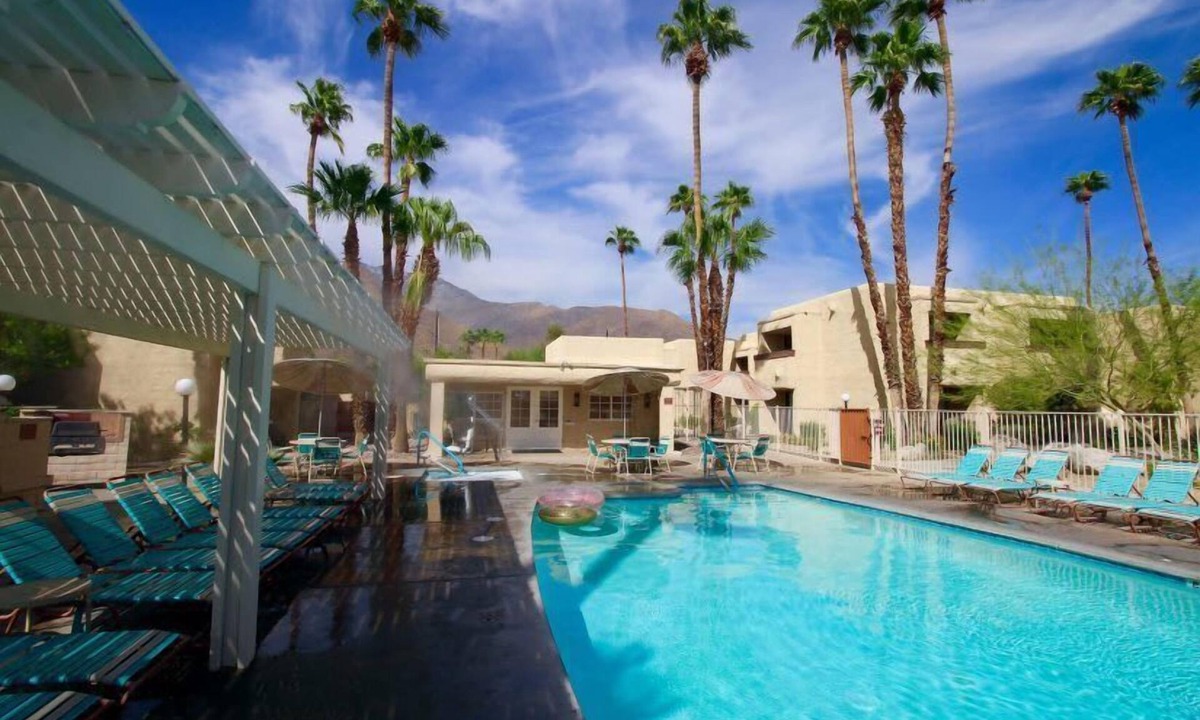 Little Tuscany Apartment | Desert Vacation Villas 2BR Apartment with Resort Access