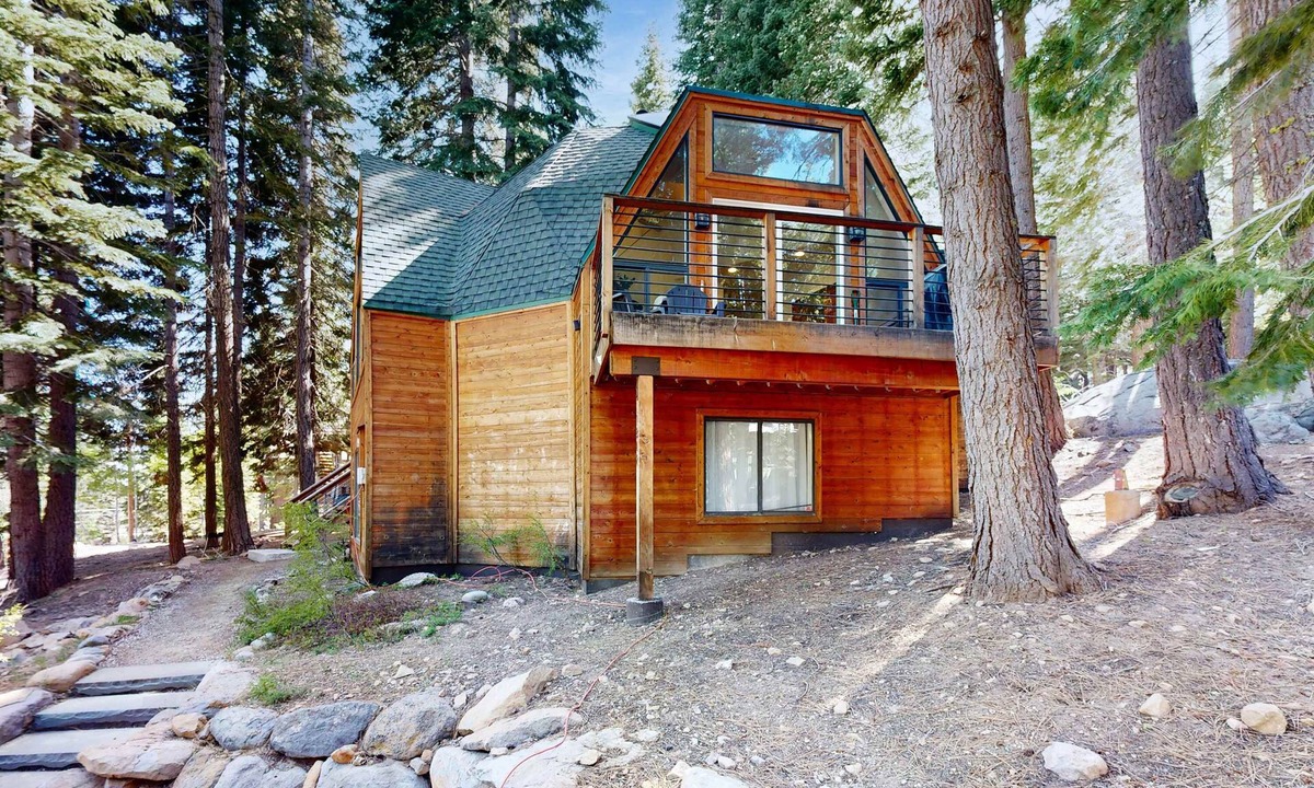 Truckee House | Dog-friendly escape with central AC and fireplace - Recreation Center & Beach Club