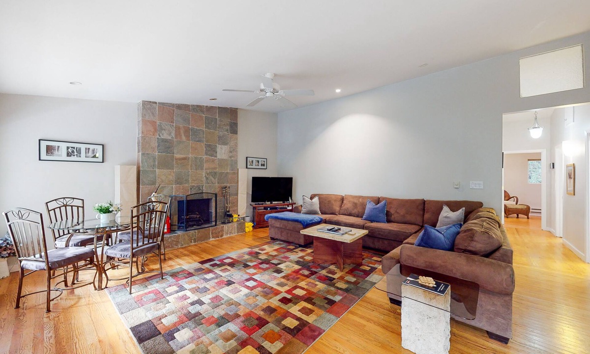 Rio Nido House | Dog-friendly home in the redwoods with hot tub & amazing deck - steps to river
