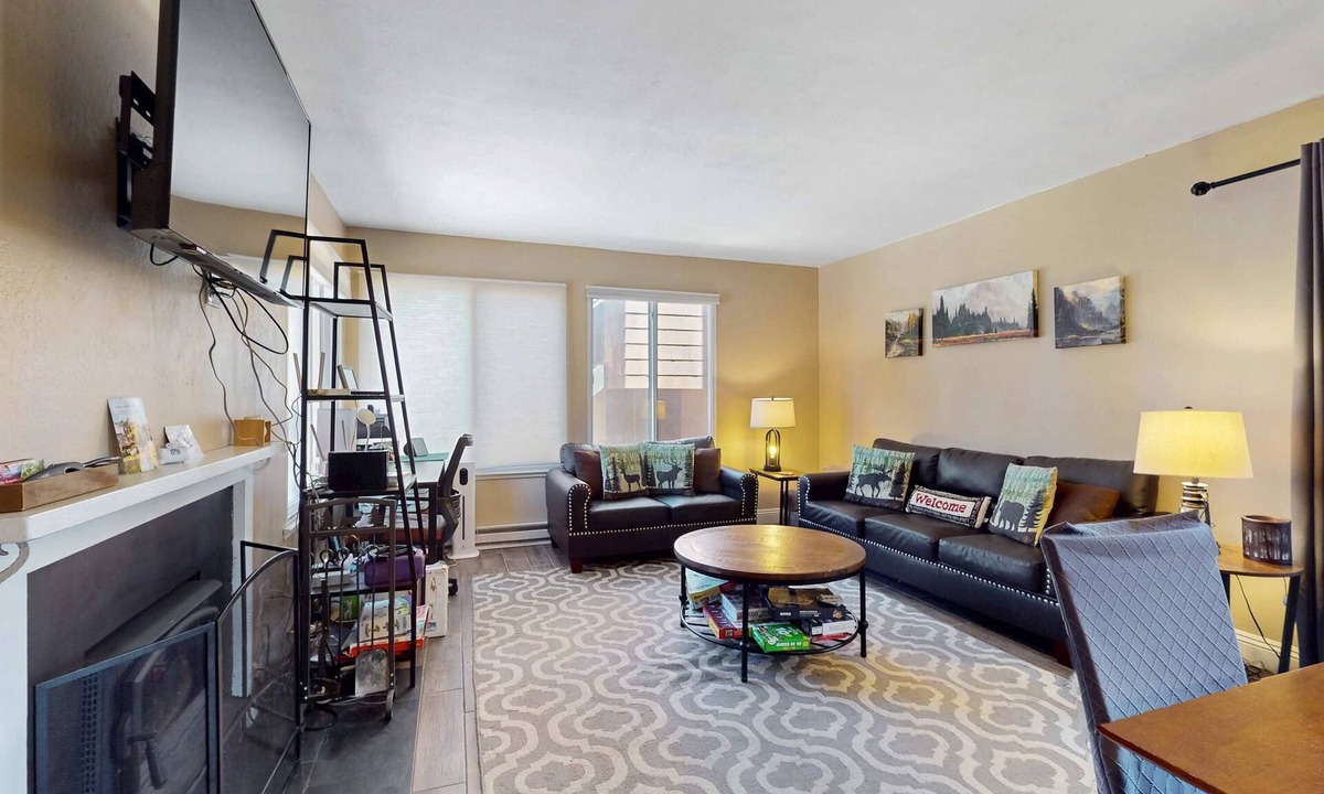 Truckee Condo | Dog-friendly, ski-in/ski-out Condo with deck
