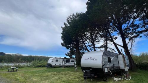 Klamath Other | EastToWest Glamping camper - Site #15