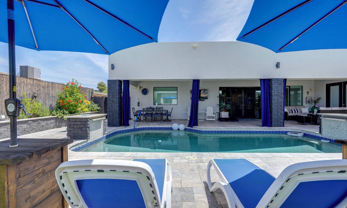 Encanto Neighborhood House | Easy Access to Hospitals! Mesa Casita w/Hot Tub