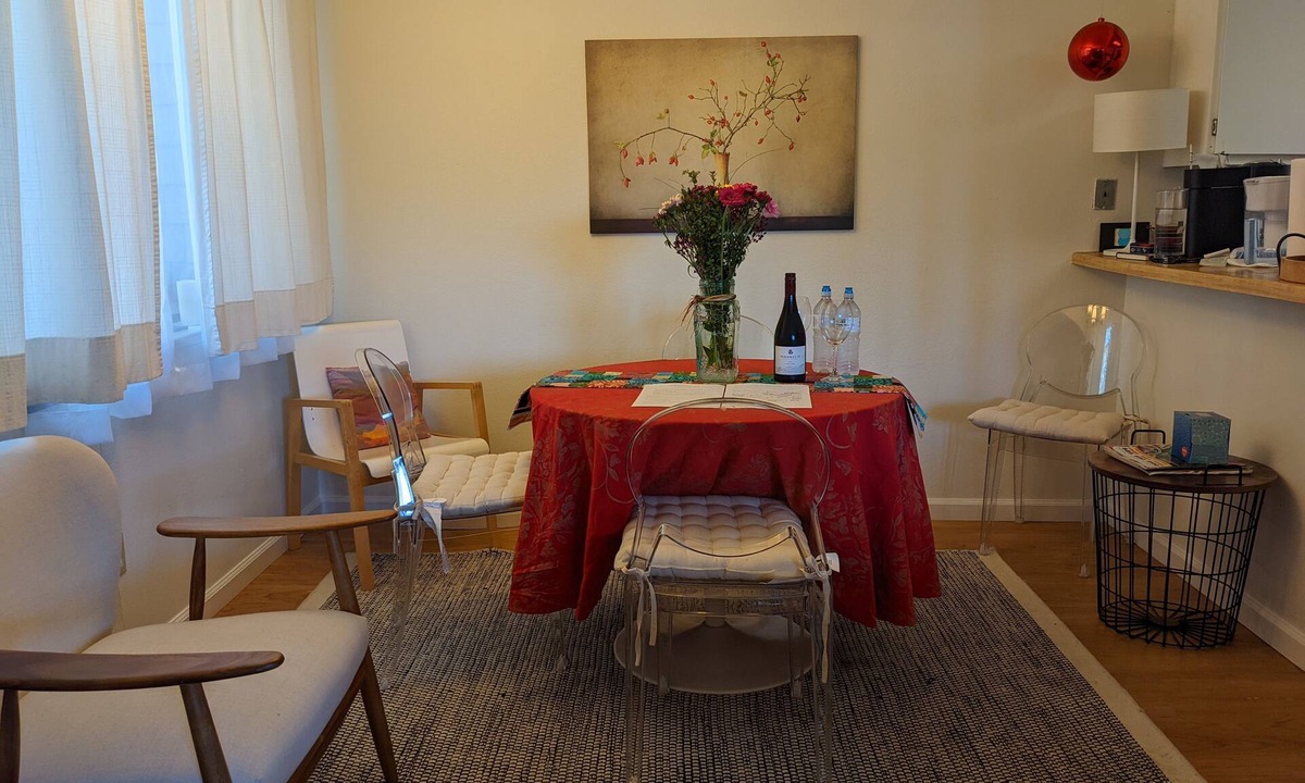 Sonoma Condo | Easy access to Sonoma Town Square 4-5 blocks away.